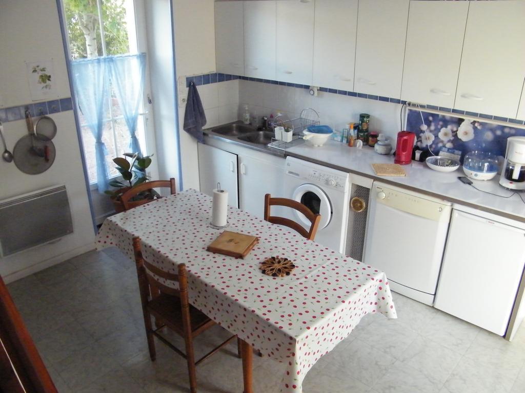 Apartament Chez Vous Chez Nous Antigny  Zewnętrze zdjęcie